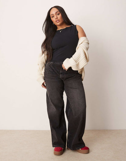 Curve Boat Neck Tank Top