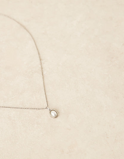 Pearl Pendant Necklace