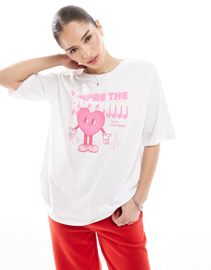 Oversized T-Shirt With Heart Graphic