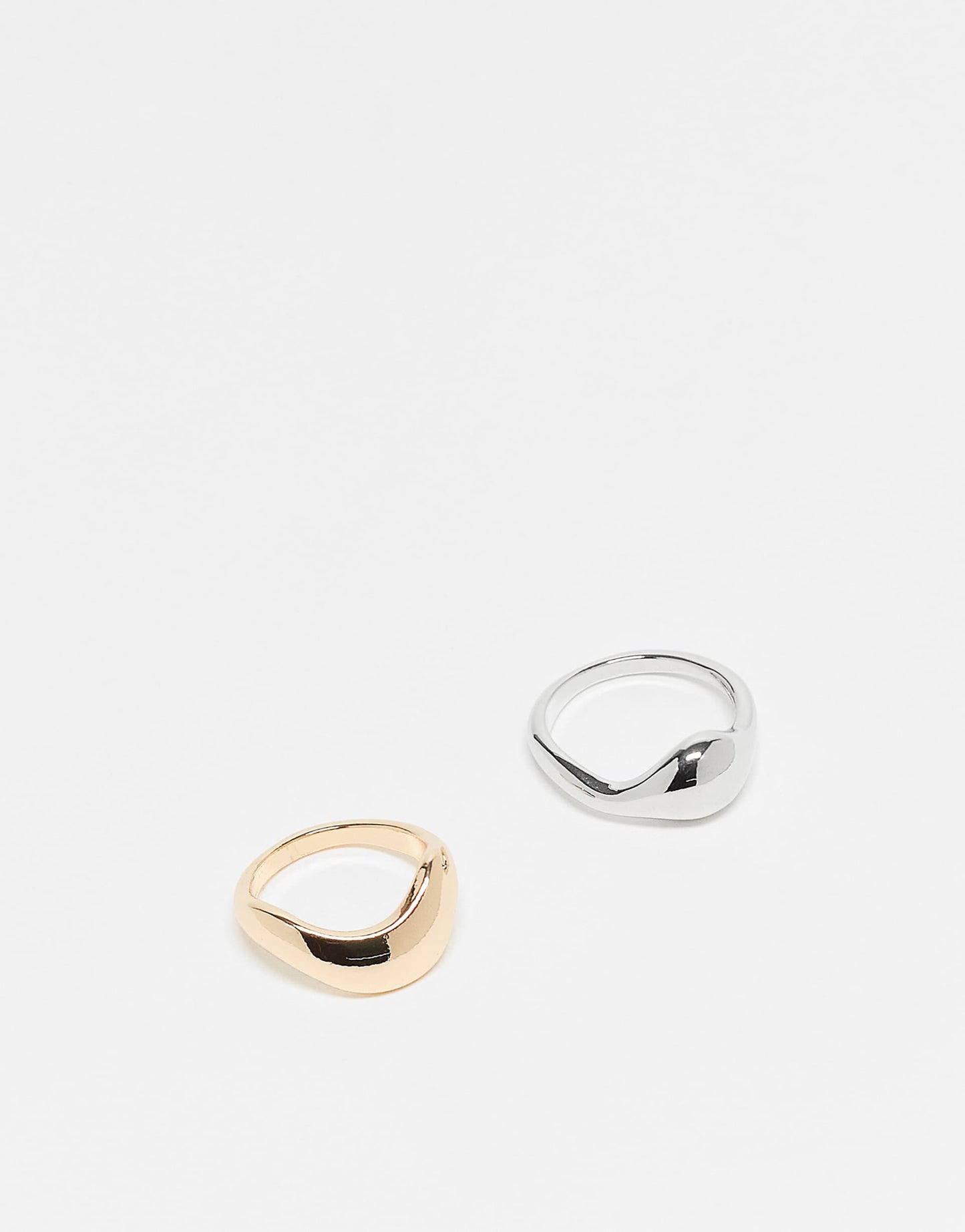 Pack Of 2 Rings With Molten Mixed Metal Detail