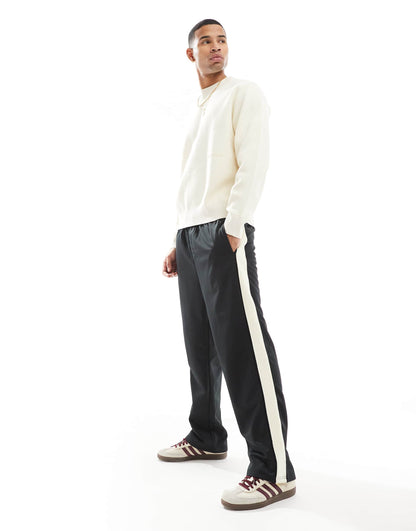 Karl Fit Loose Fit Sweat Pants With Side Stripe