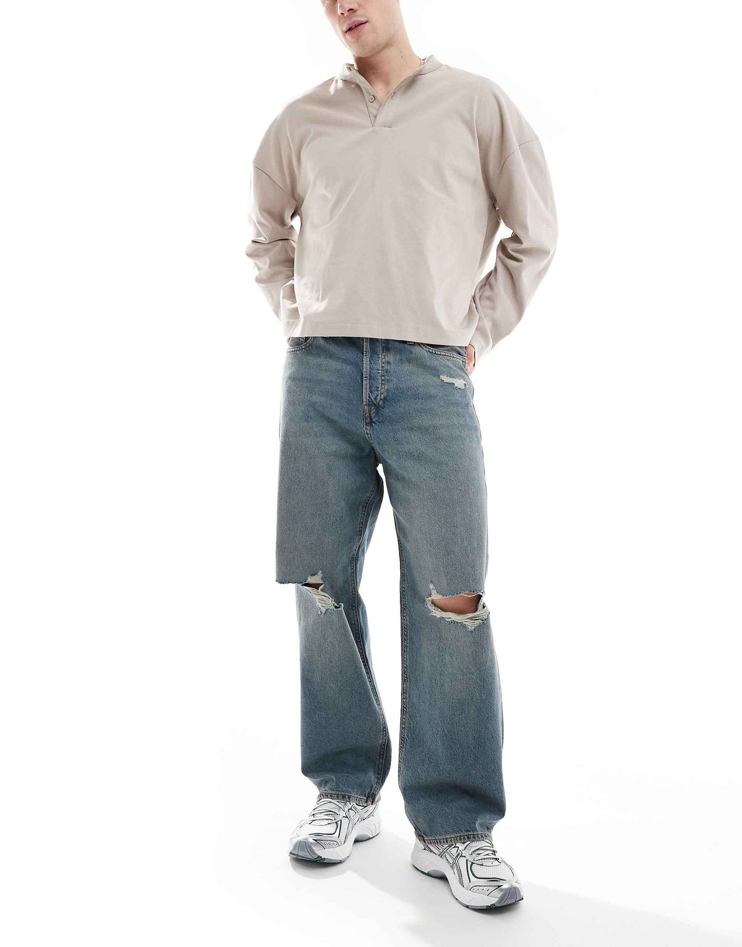 Alex Baggy Fit Jeans With Knee Rip