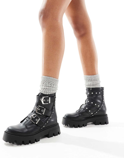 Buckle Detail Chunky Flat Boot