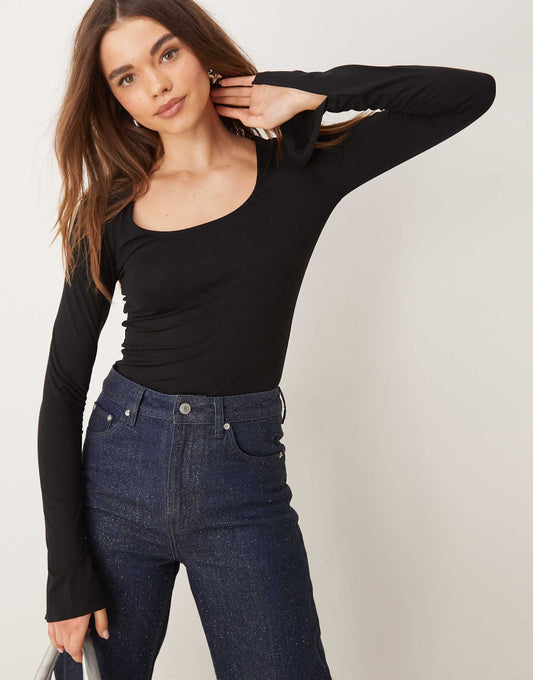 Soft Touch Long Sleeve Top With Scoop Neck And Split Cuffs