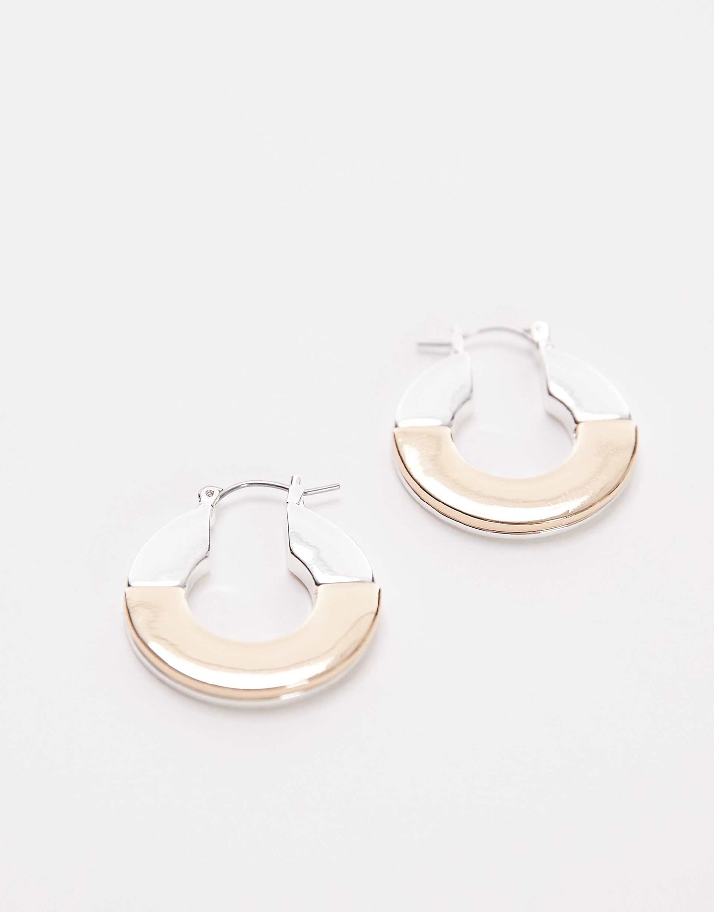 Ellis Hoop Earrings