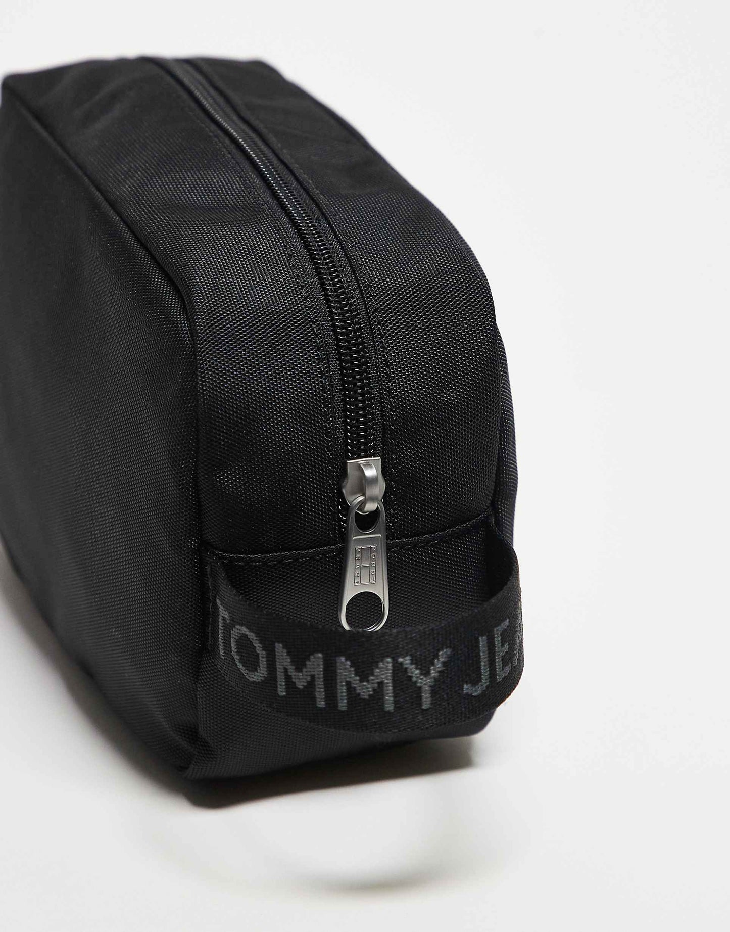 Daily Nylon Washbag
