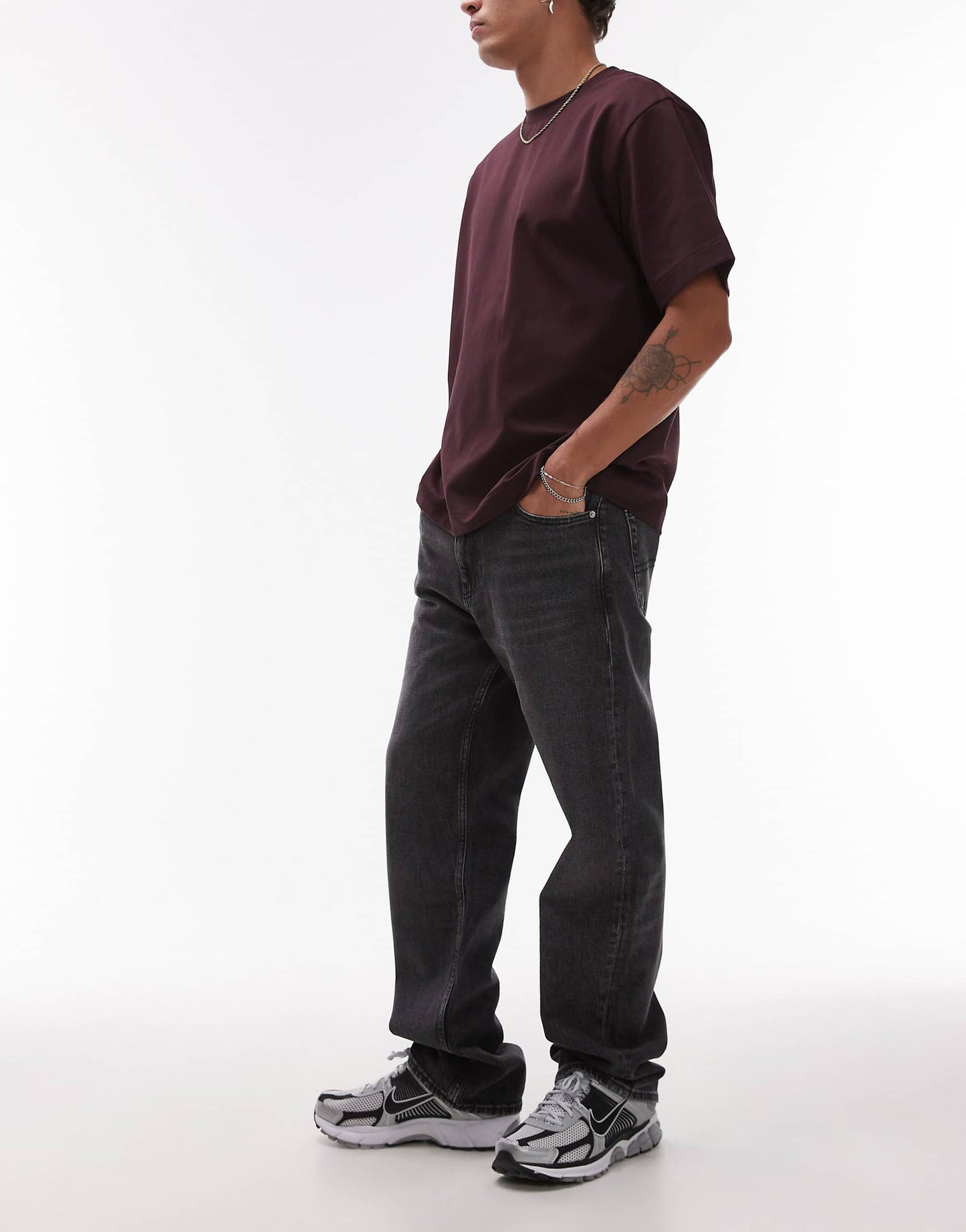 Otis Regular Straight Jeans