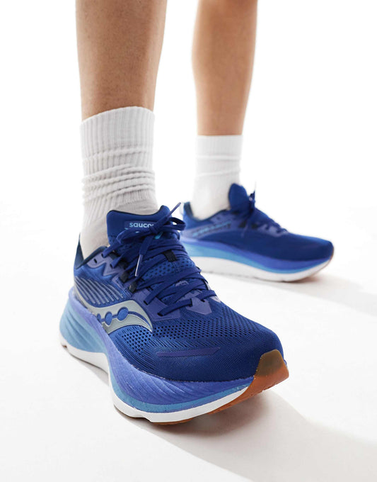 Hurricane 24 Running Trainers