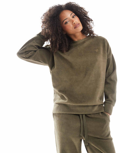Fleece Lined Heart Embroidered Sweatshirt