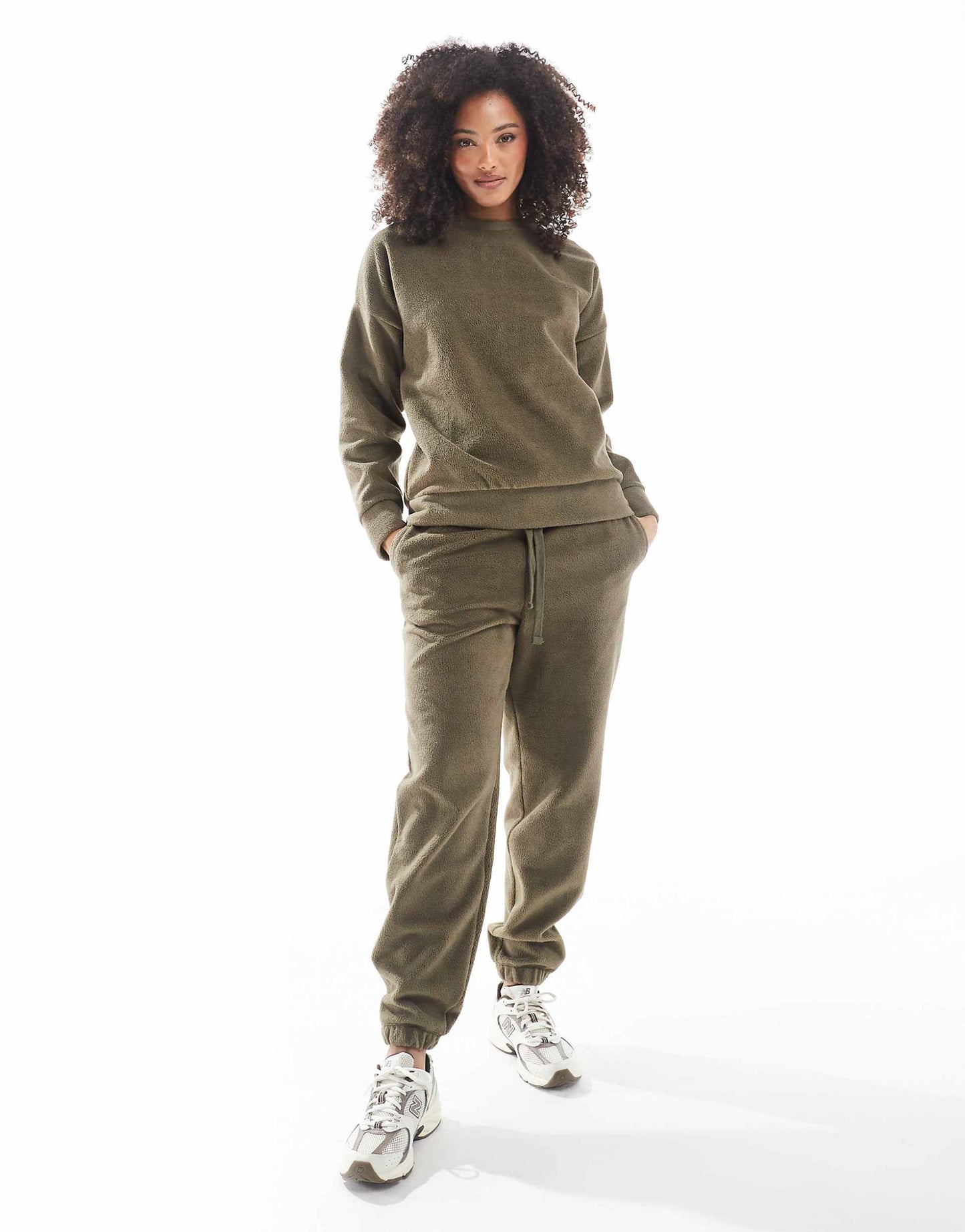 Fleece Lined Heart Embroidered Sweatshirt