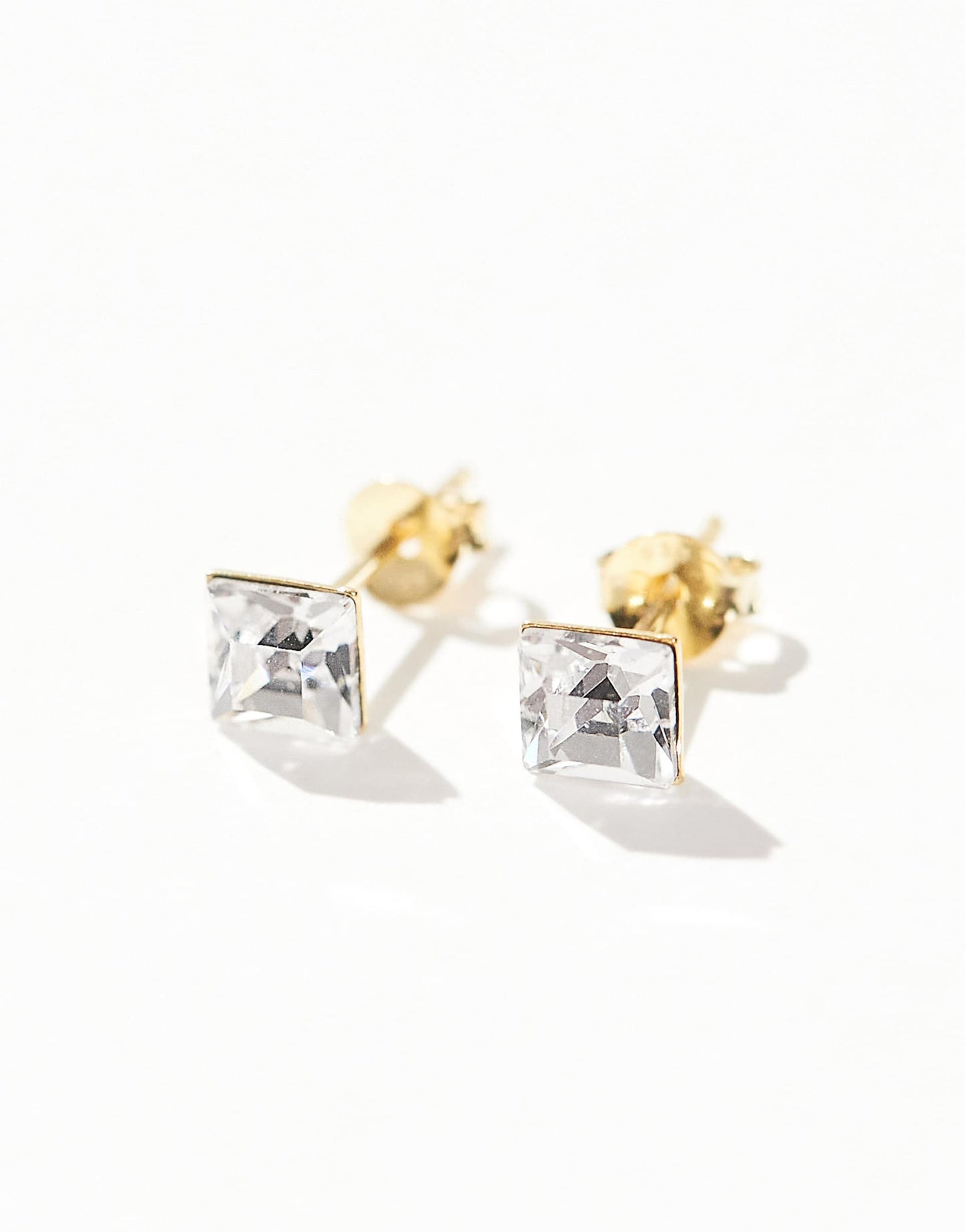 5Mm Gemset Square Stud Earrings