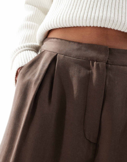 Mid Rise Slouchy Dad Trouser