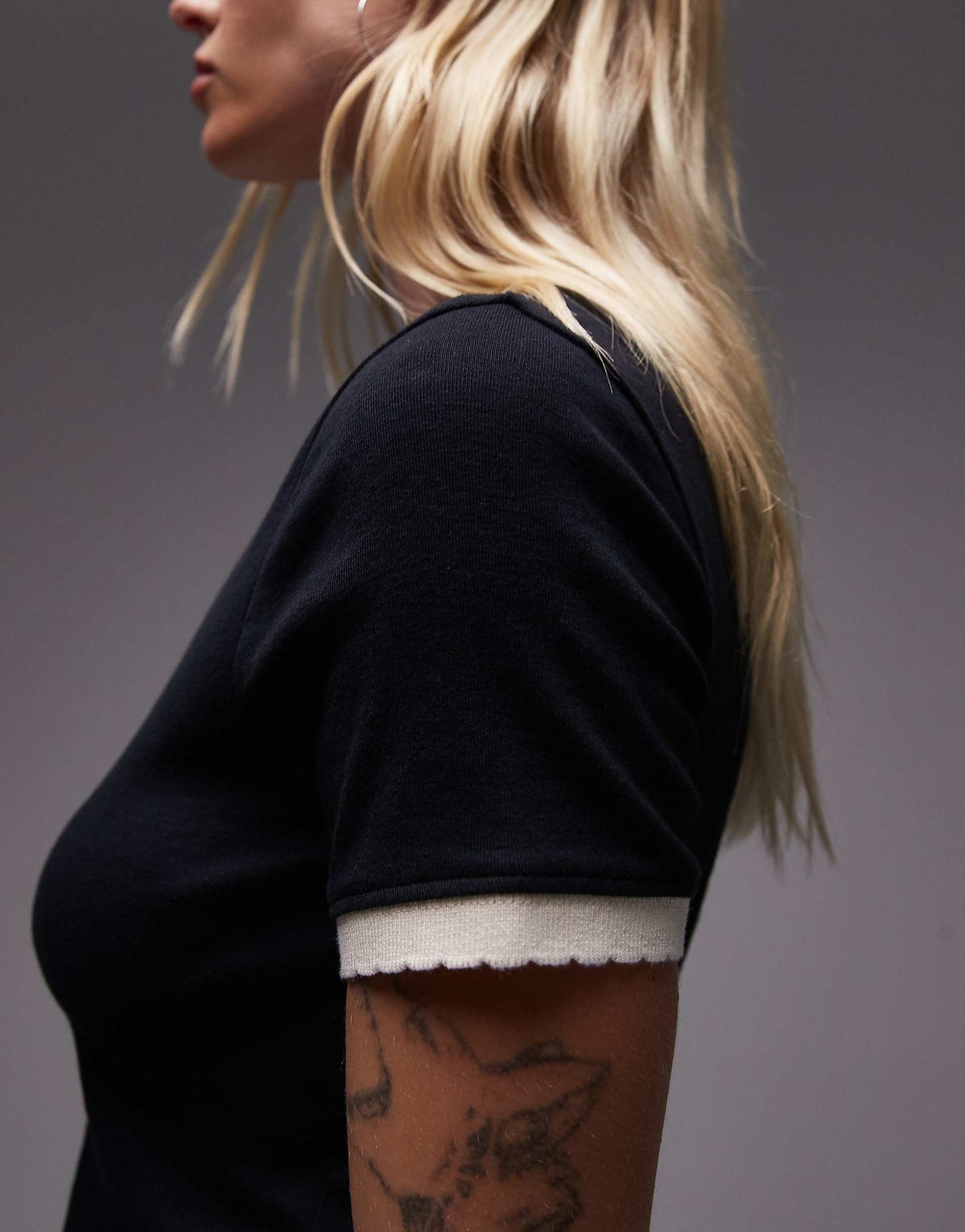 Contrast Frill Edge Everyday Tee