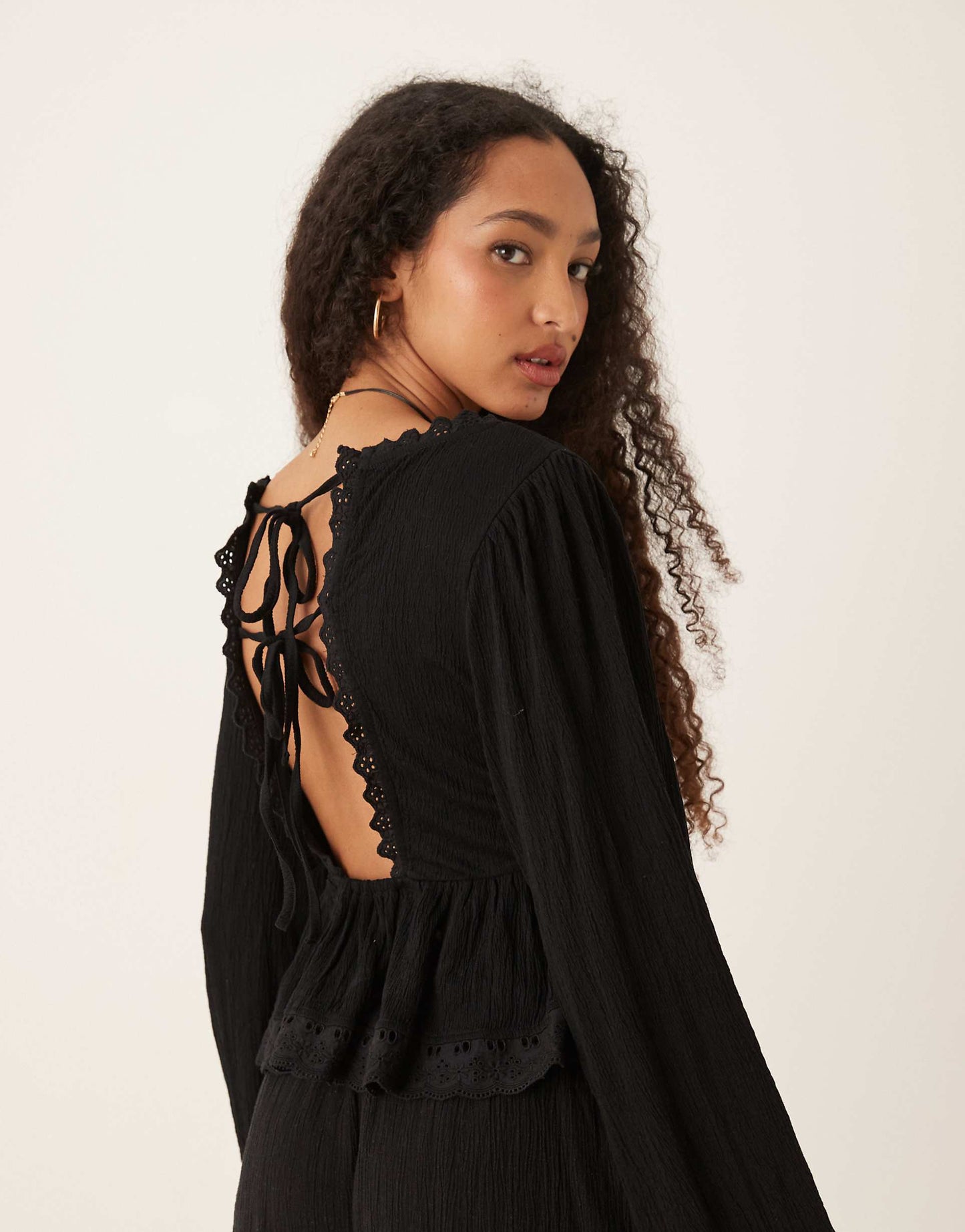 Crinkle Tie Back Balloon Sleeve Top With Lace Trim