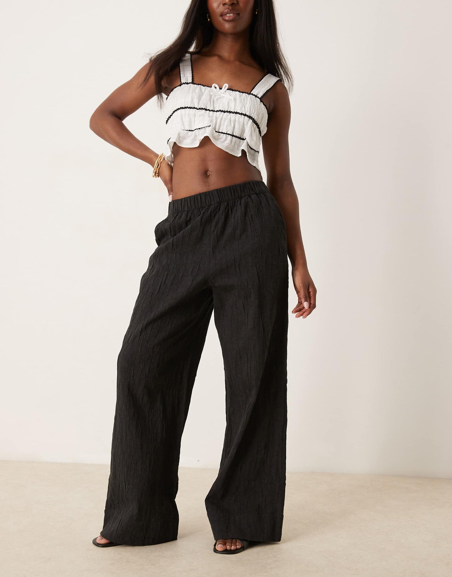 Femme Textured Pattern Loose Fit Trousers