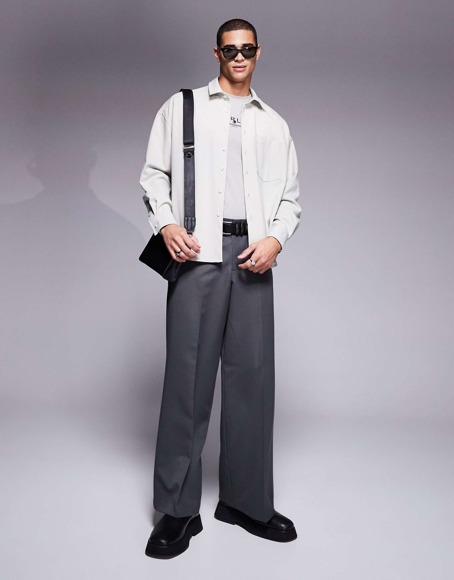 Volume Oversized Shirt With Stepped Hem