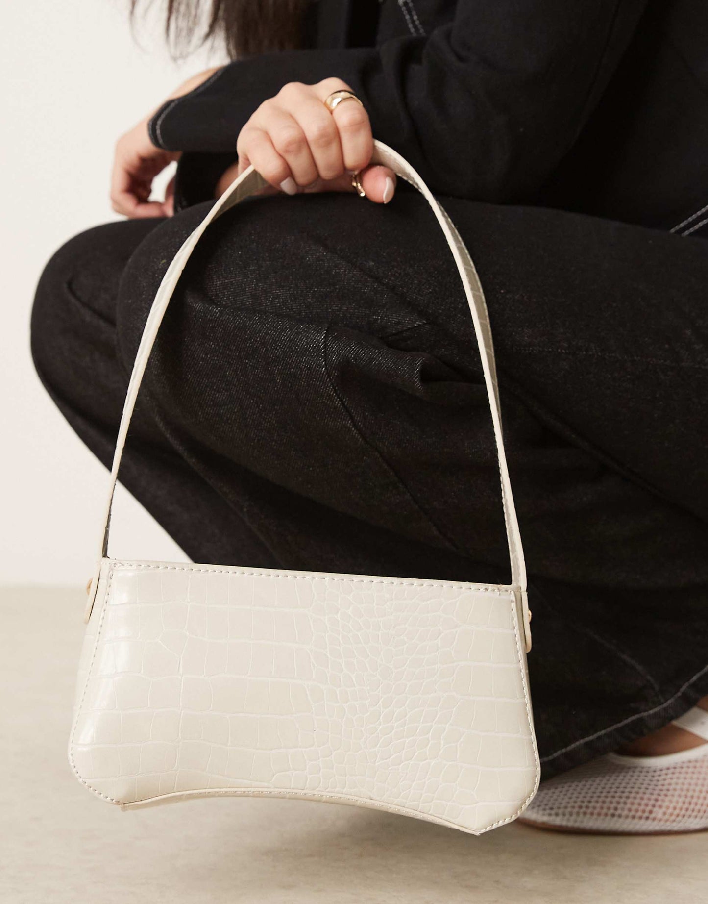 Curved Based Shoulder Bag