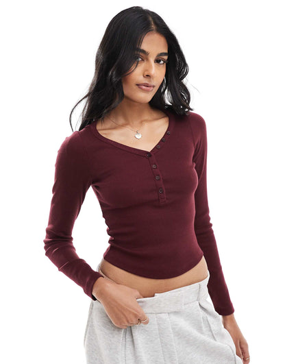 Str Ribbed Buttoned Top