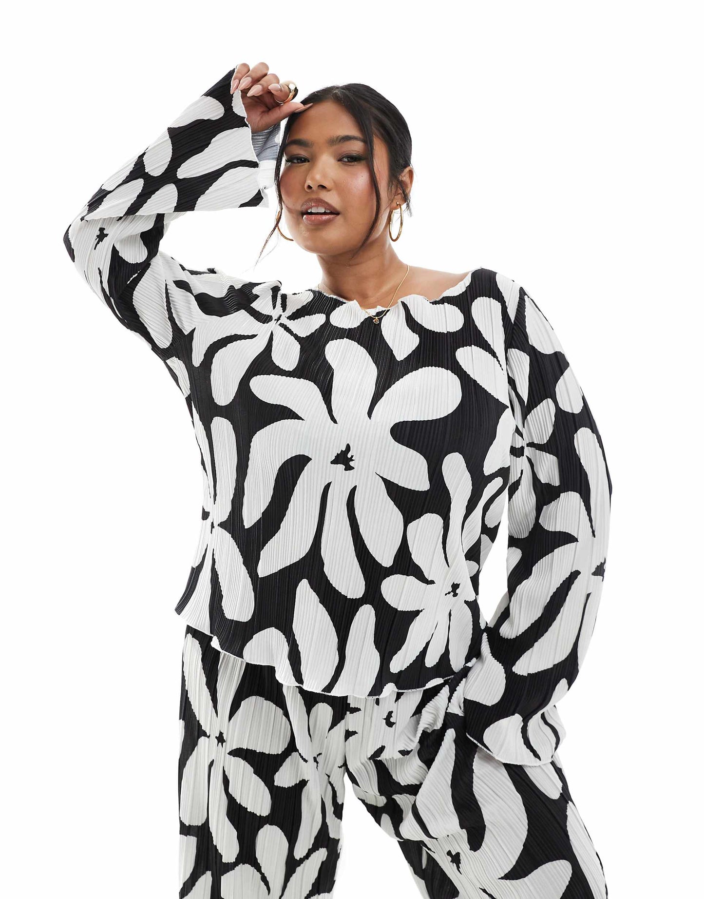 Curve Long Sleeve Boatneck Plisse Top
