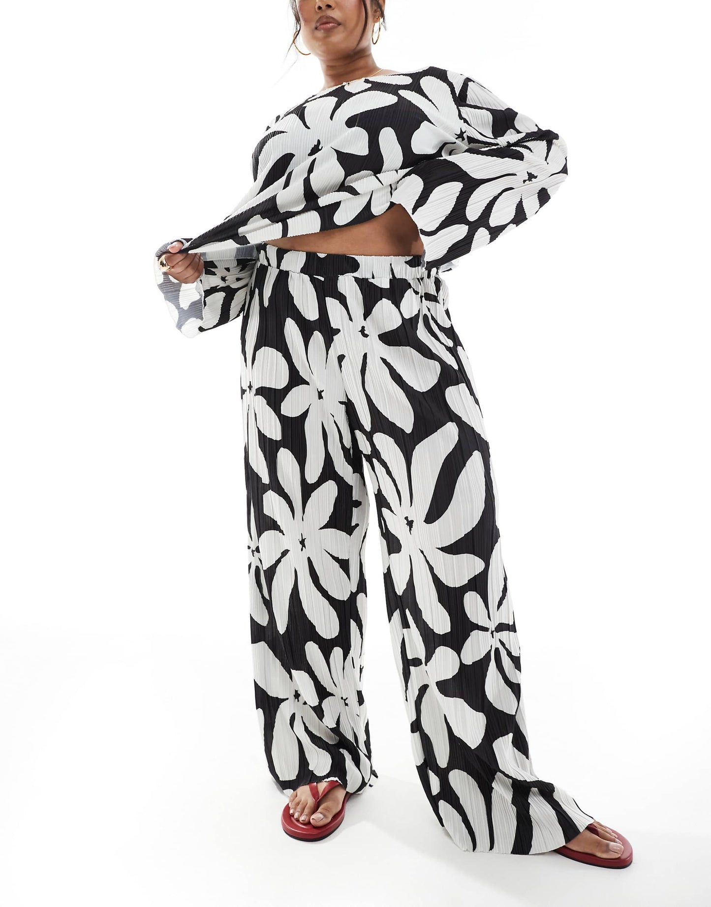 Curve High Waist Wide Leg Plisse Trouser