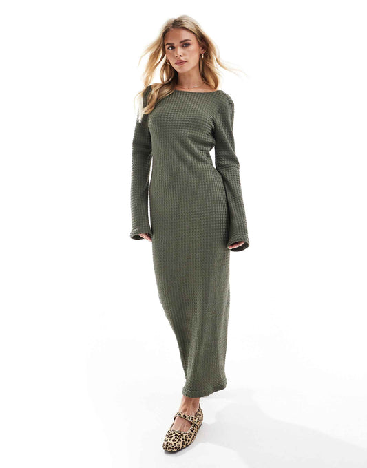 Petite Long Sleeve Textured Maxi Dress