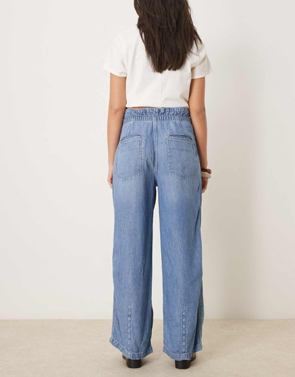 Dakota Cinched Waist Pull-On Jeans