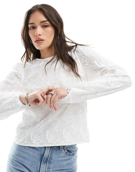 Long Sleeve Top With Applique