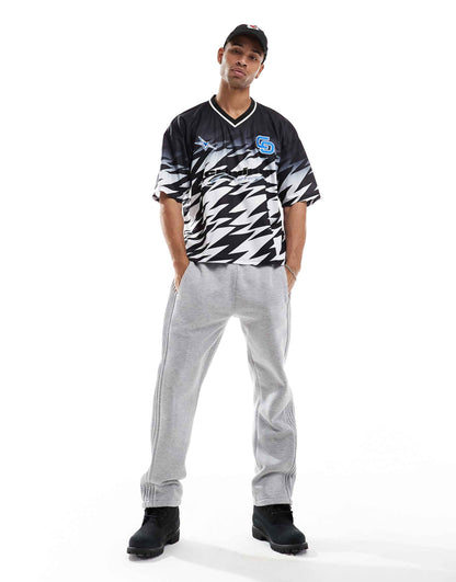 Lightning V Neck Jersey