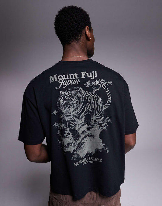 Boxy Oversized T-Shirt With Dragon Graphic
