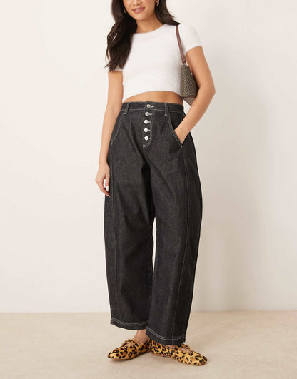 Cropped Barrel Leg Jean With Side Panel