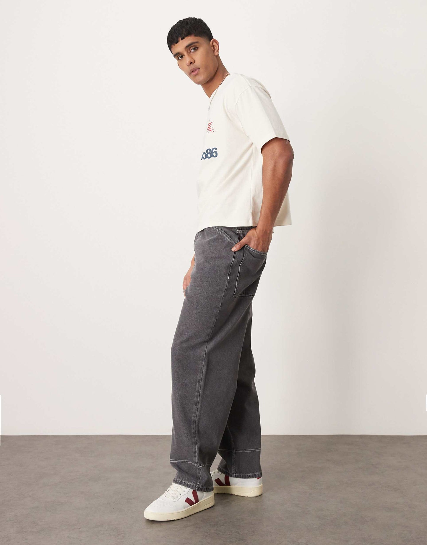 Wide Skater Jeans With Contrast Stitch