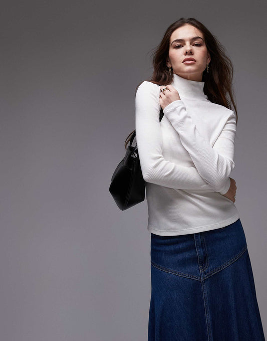 Button Detail Neck Long Sleeve Top