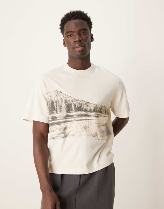 Short Sleeve Back Print Graphic T-Shirt