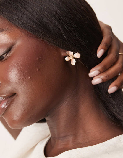 Flower Stud Earring With Pearl Detail