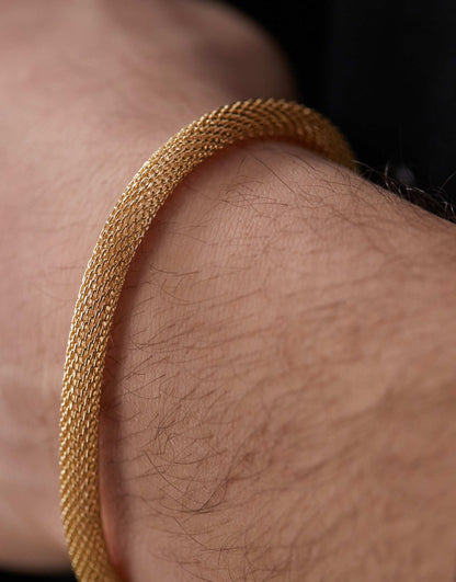 Textured Bracelet With Magnetic Clasp