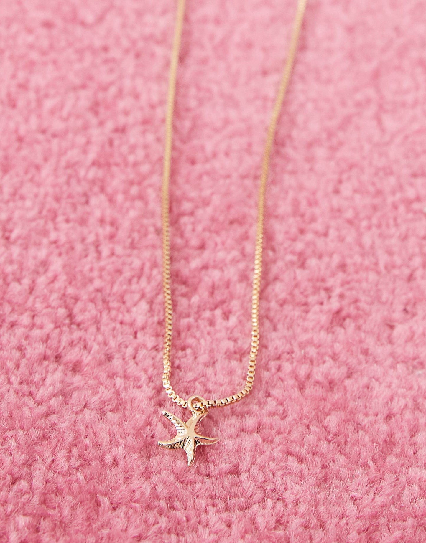 Box Chain Necklace With Starfish Pendant