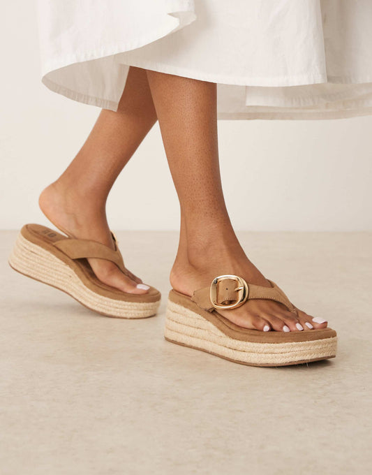 Toucan Buckle Detail Toe Thong Wedges