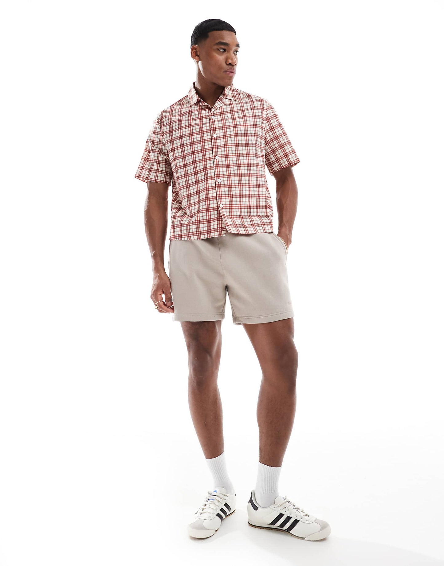 8"" Loose Fleece Short