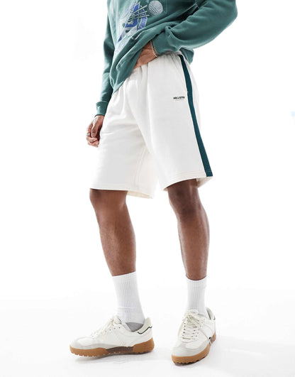 Loose Varsity Logo Short With Side Stripe