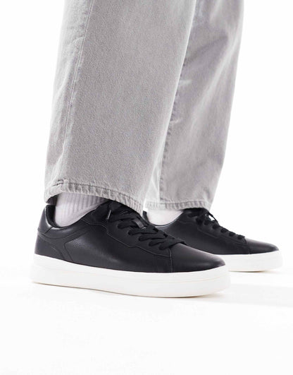 Lace Up Contrast Sole Trainer