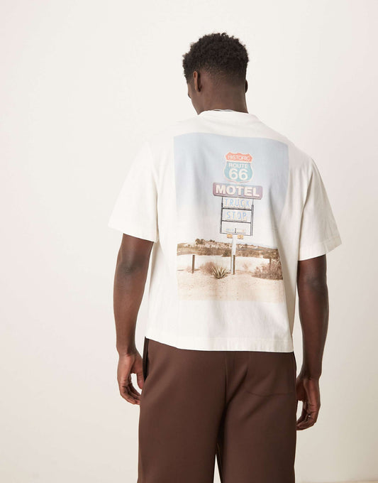 Cropped Motif Back Print T-Shirt