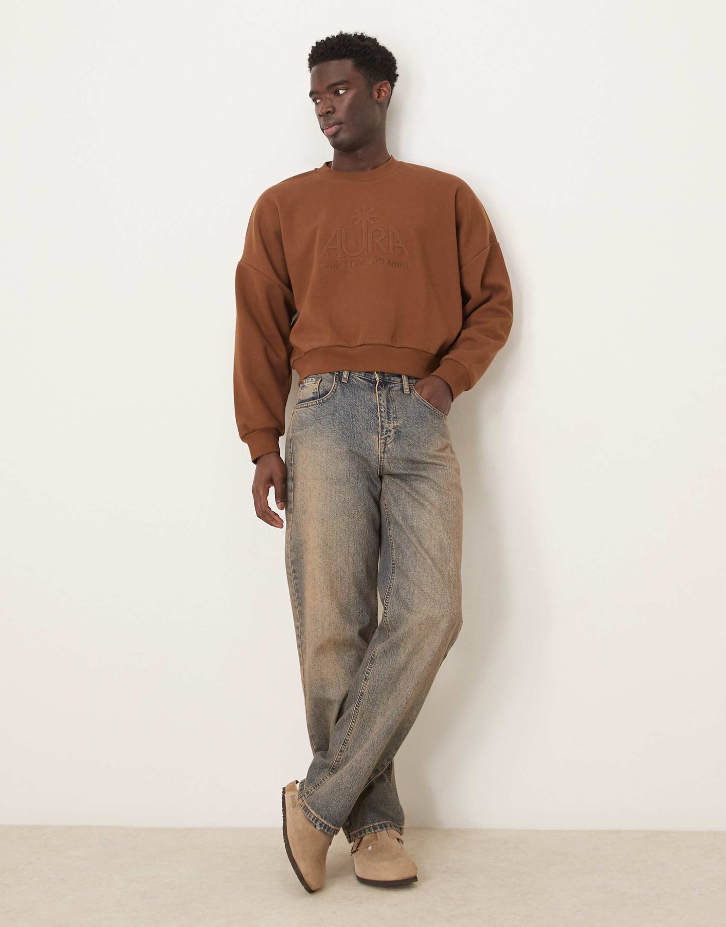 Oversized Dropped Shoulder Cropped Sweatshirt With Embroidery