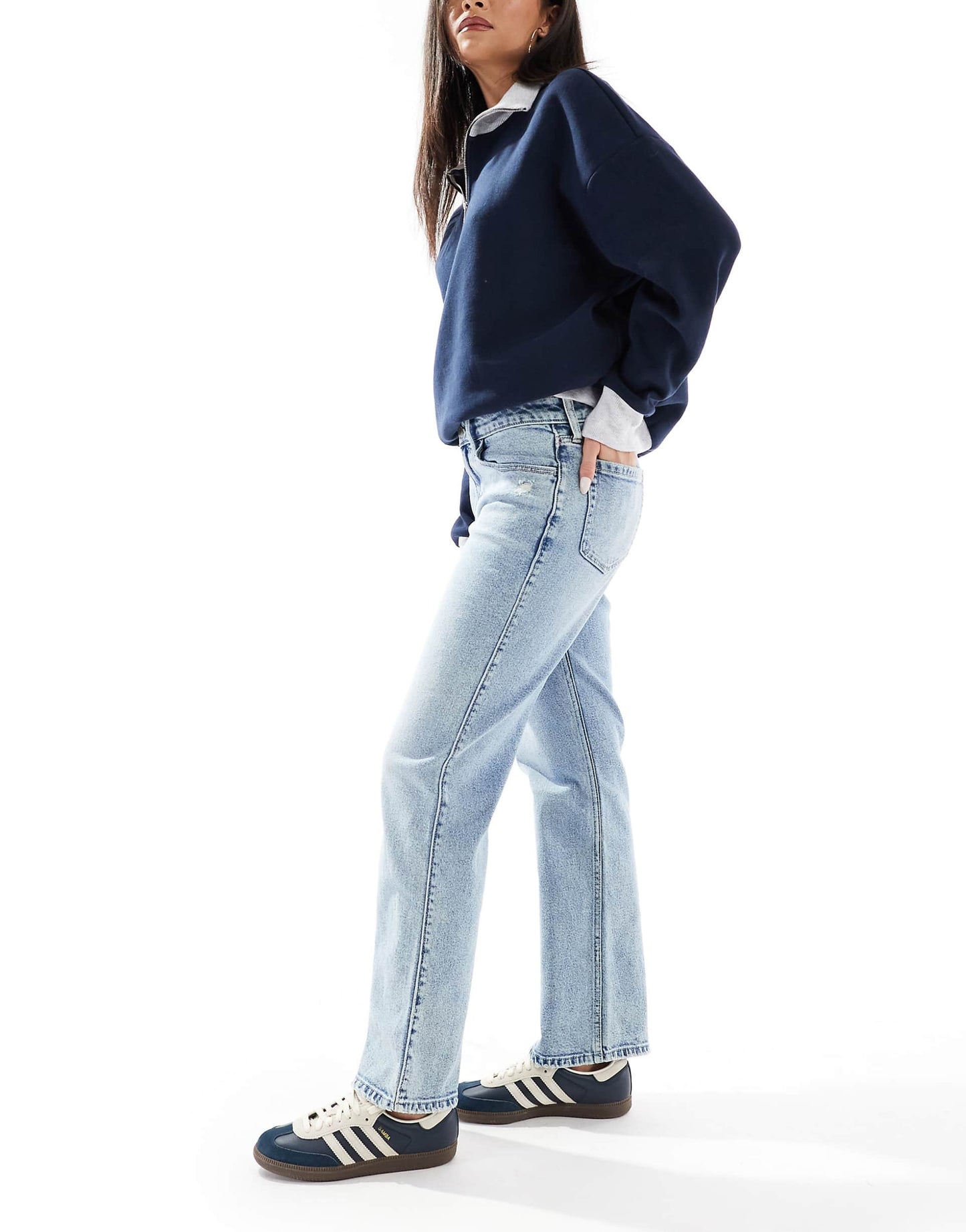 Low Relaxed Straight Leg Jean