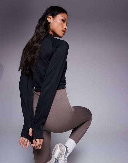 Seamless Slim Fit Crop 1/4 Zip Long Sleeve Active Top