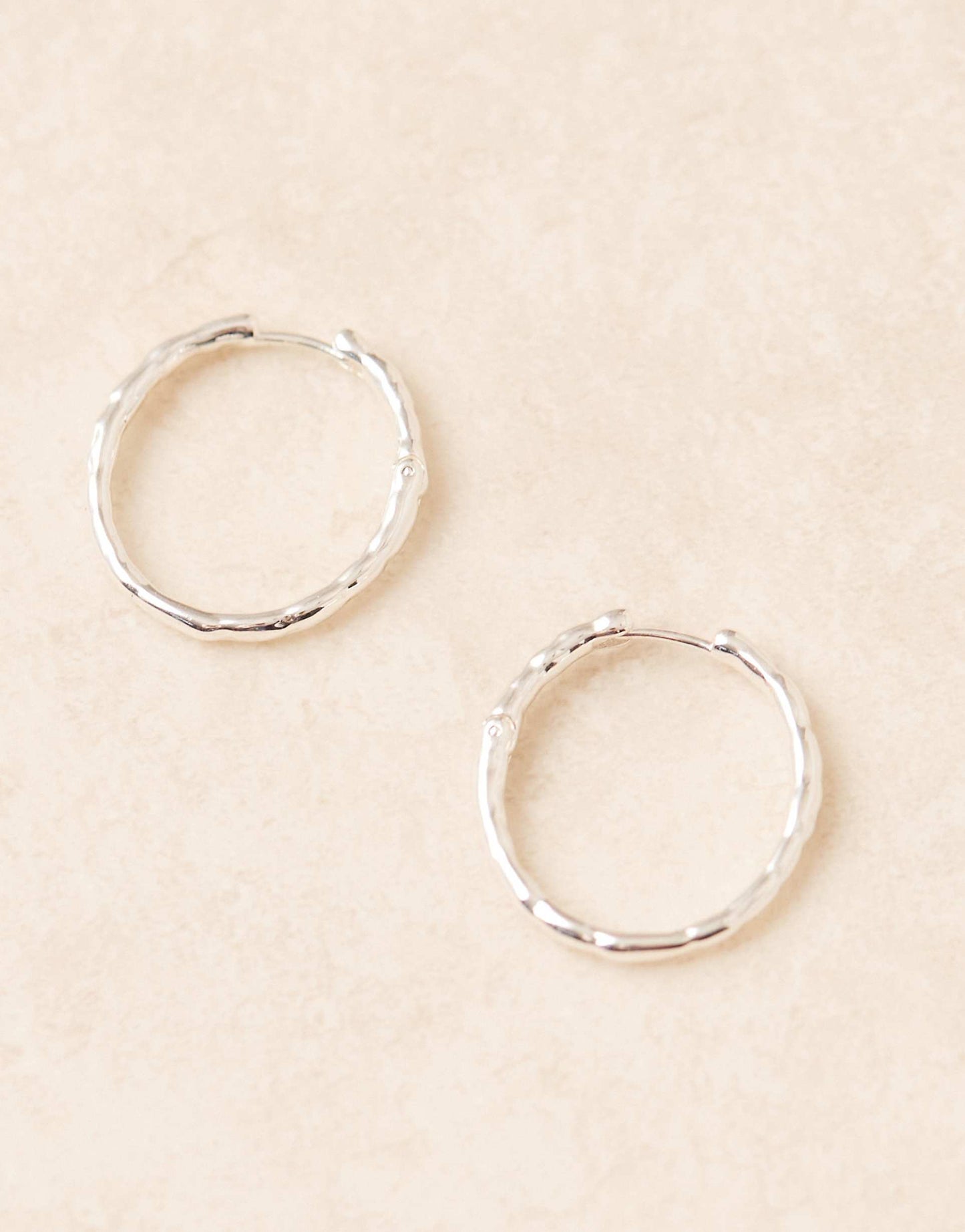 Polished Molten Oval Mid Size Hoop Earrings