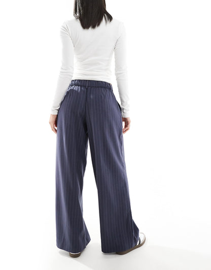 Low Rise Baggy Trouser