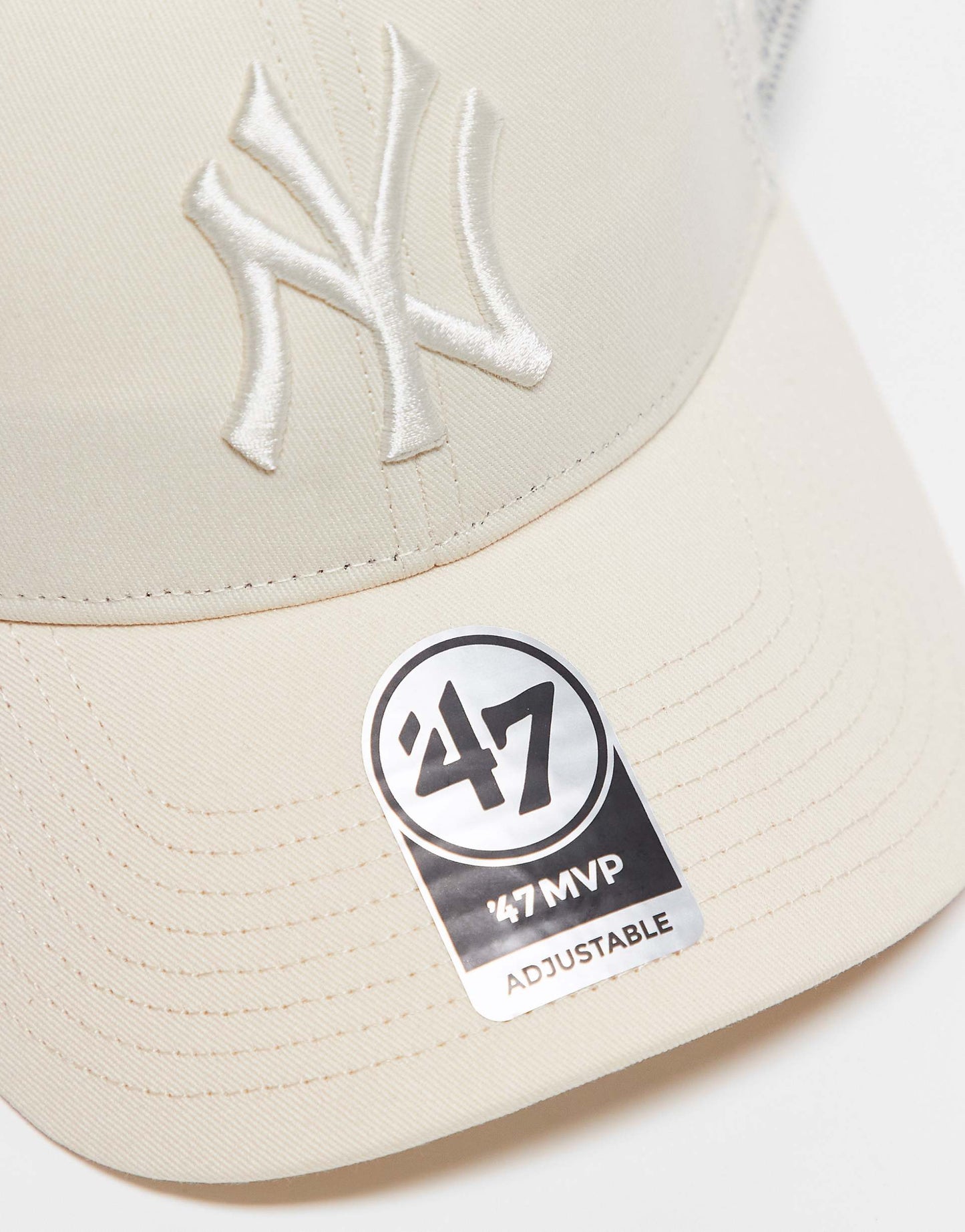 Ny Yankees Contrast Clean Up Trucker Cap