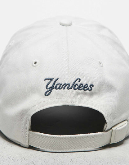 Ny Script Clean Up Contrast Blue Cap