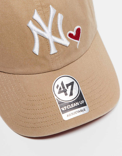 Ny Yankees Clean Up Cap With Contrast Embroidery