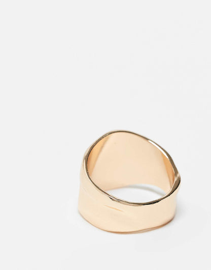 Curve Ring With Hammered Texture